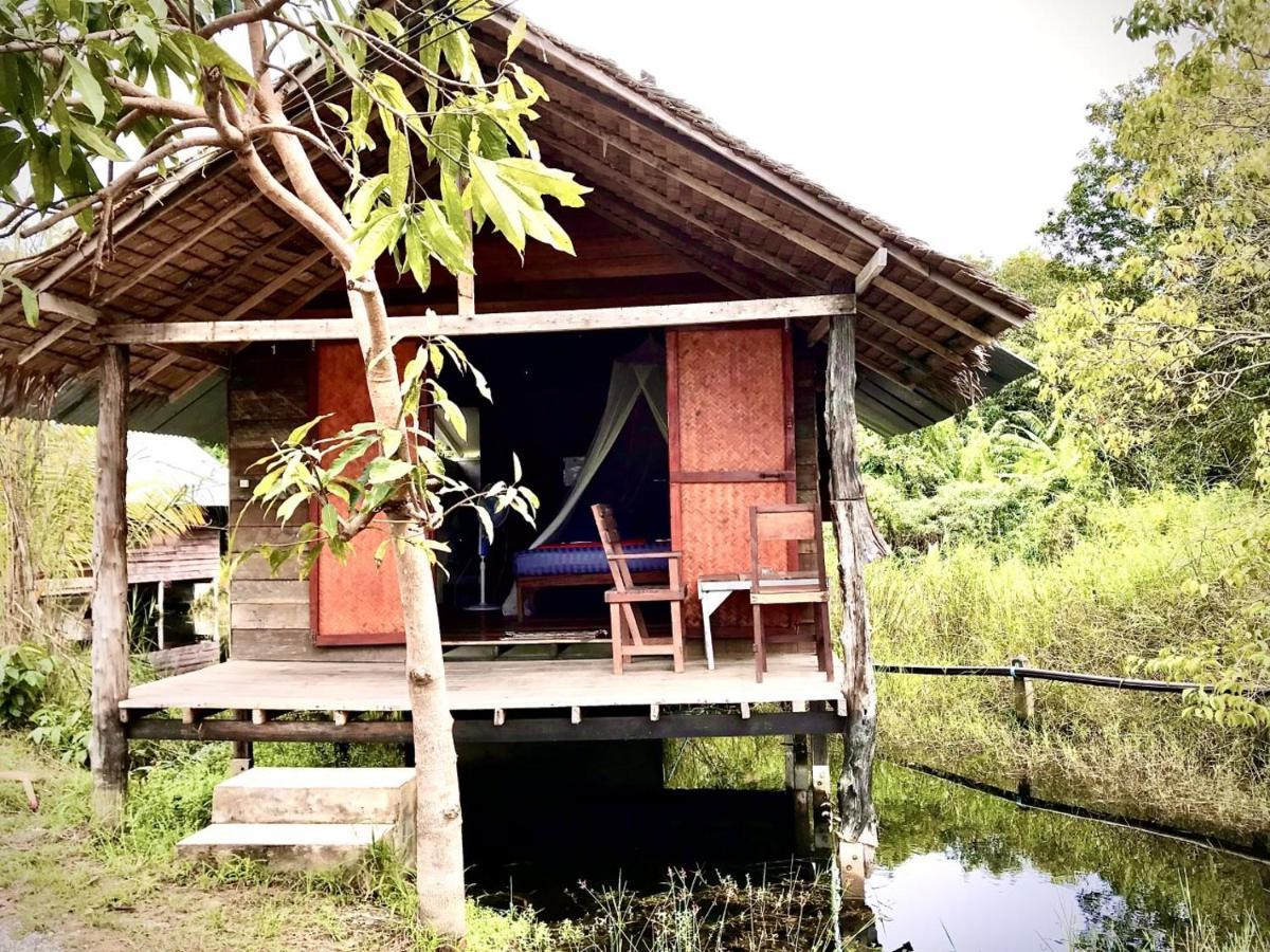 Frog Garden Hut Hotel Ко Паям Екстериор снимка